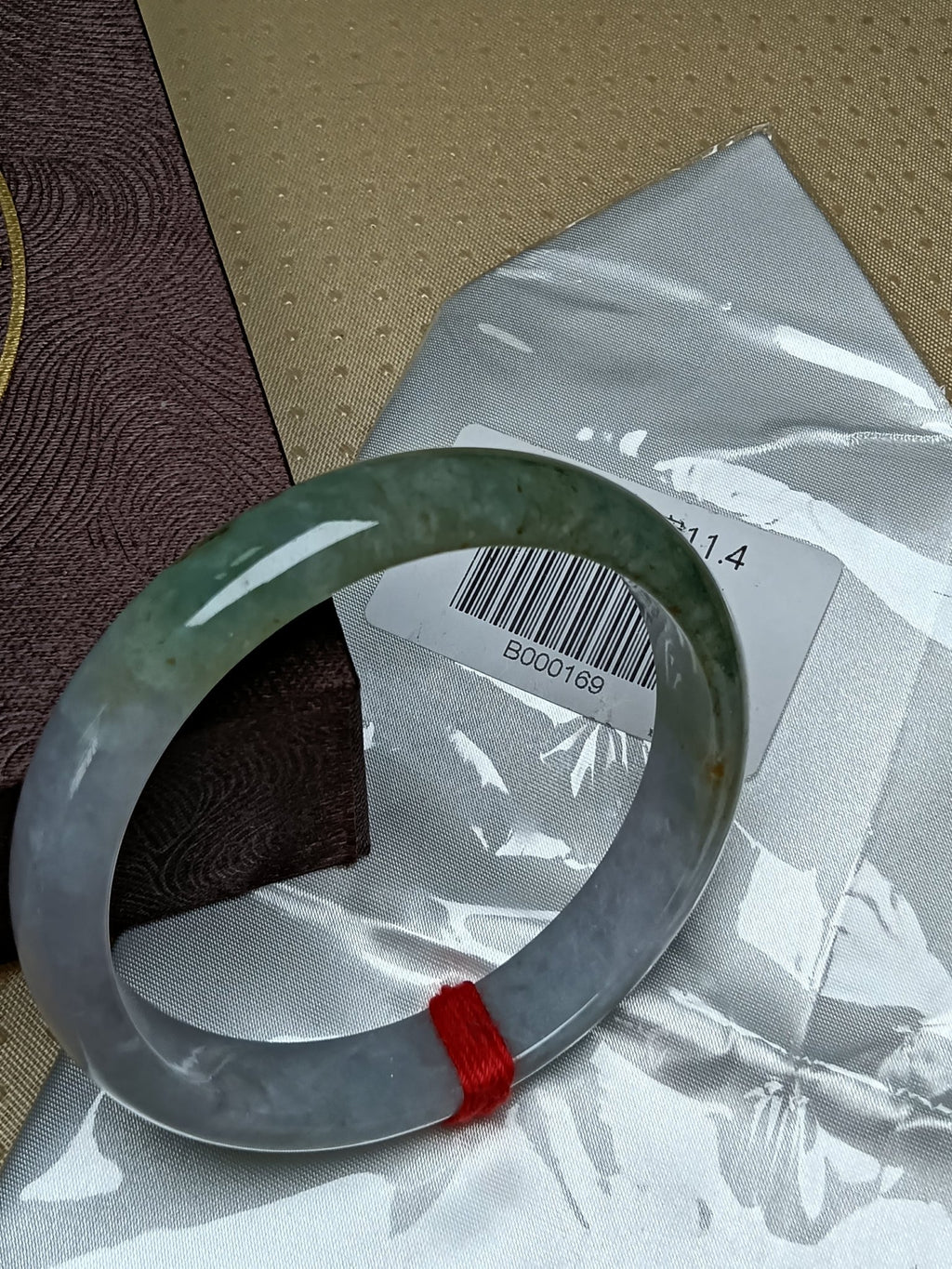 Half Water/Half Mountian Withe mixed Green Nature Type - A Jadeite Bangles (Size:59 - 60mm)B169 - Jadeite Ding