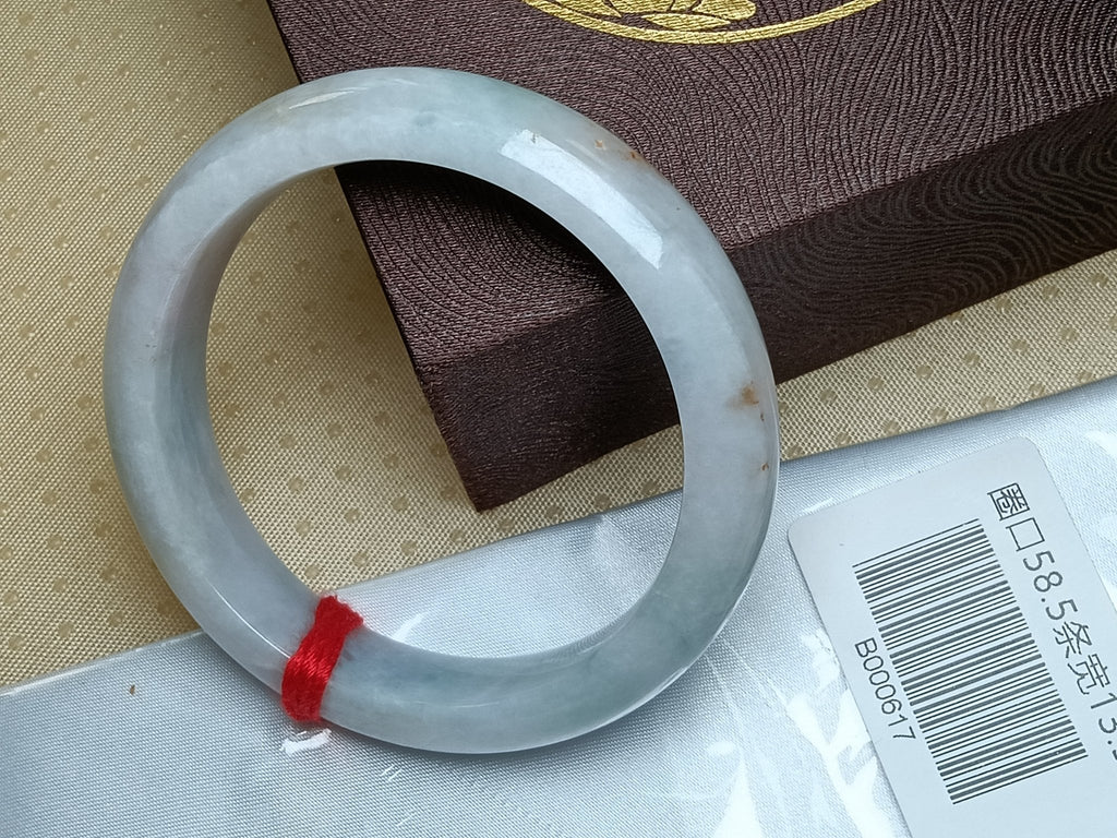 Light Green& White with Flowing Flower Nature Type - A Jadeite Bangles (Size:58 - 59mm) B167 - Jadeite Ding