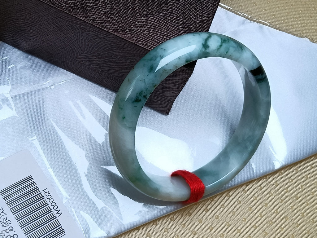 Light Green with Floating Flower Nature Type - A Jadeite Bangles (Size:59mm) - Jadeite Ding