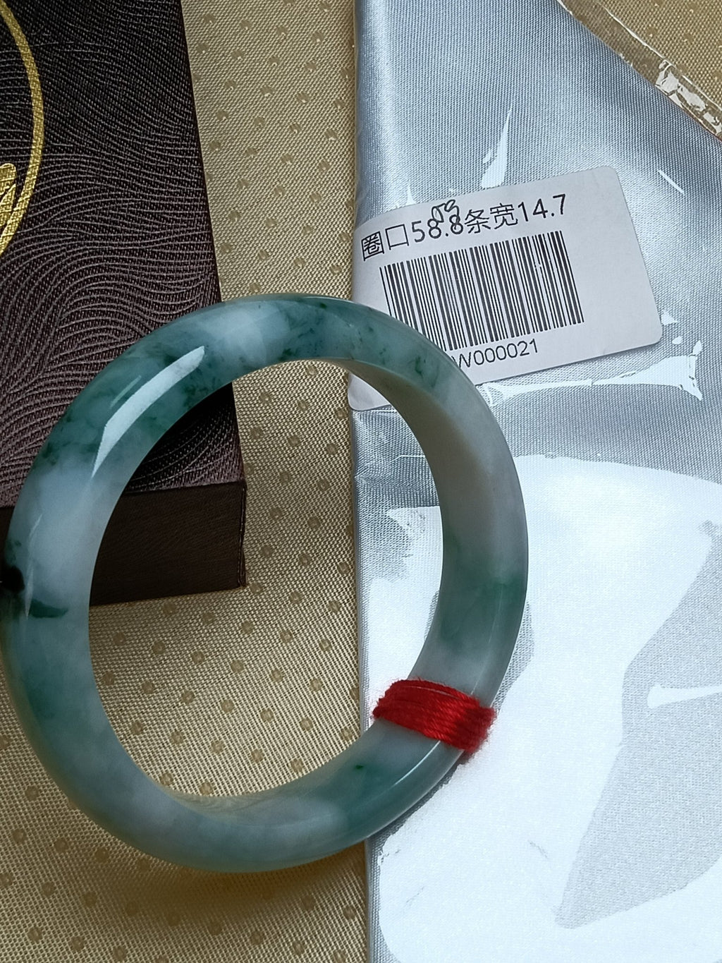 Light Green with Floating Flower Nature Type - A Jadeite Bangles (Size:59mm) - Jadeite Ding